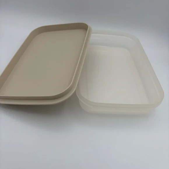 Two Tupperware Sets - Three Piece Jello Mold/Rectangular Modular Server/Storage - Picture 4 of 10